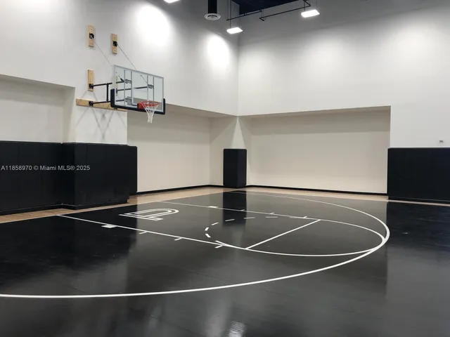 $760,000 | 851 Northeast 1st Avenue, Unit 906, Miami, FL 33132