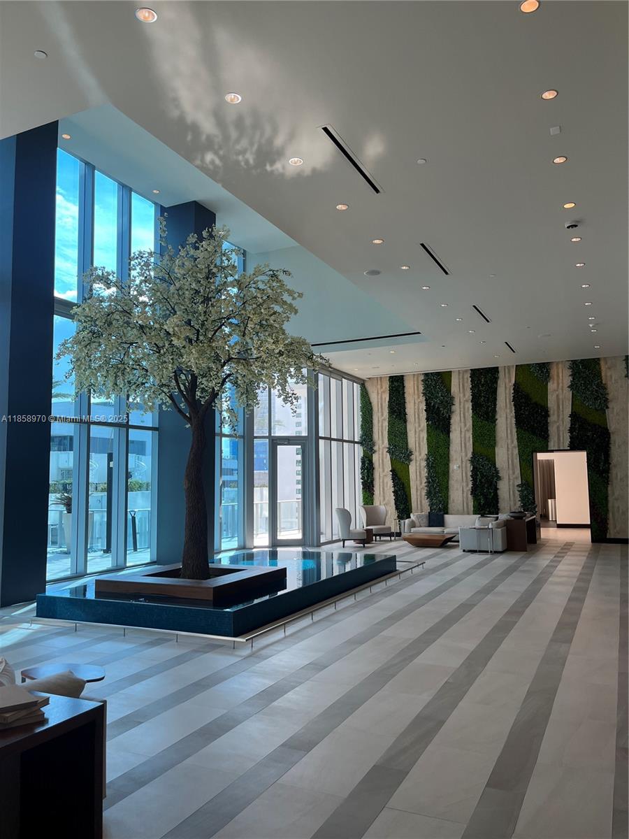 851 Northeast 1st Avenue, Unit 906 Miami, FL 33132 - Photo 25 of 27