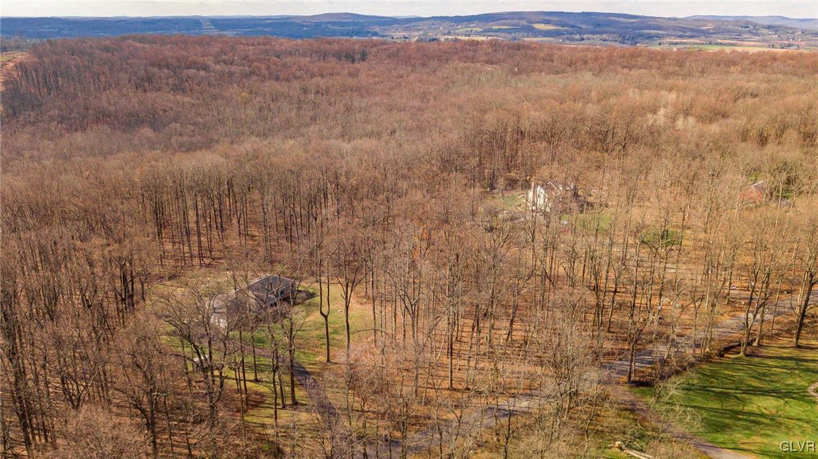 3417 Winding Road Coopersburg, PA 18036 - Photo 3 of 23 Gallery Image 3
