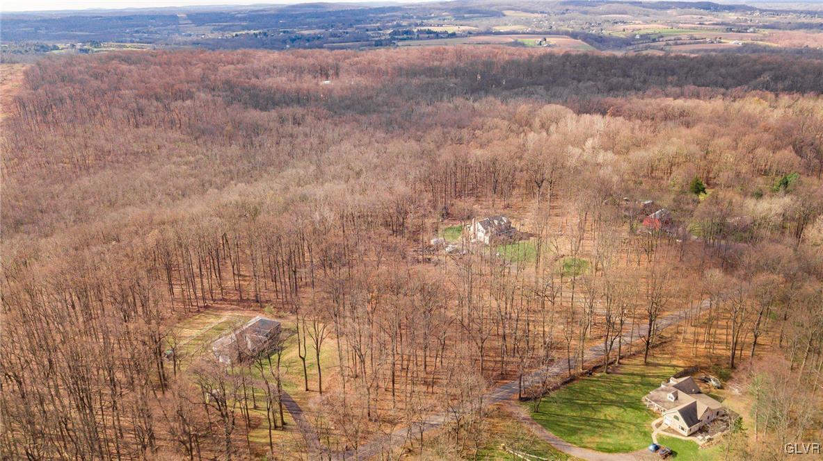 3417 Winding Road Coopersburg, PA 18036 - Photo 4 of 23 Gallery Image 4