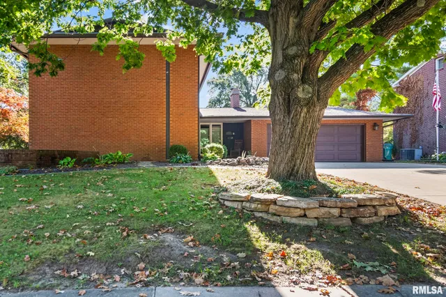 $399,000 | 2316 South Willemore Avenue, Springfield, IL 62704