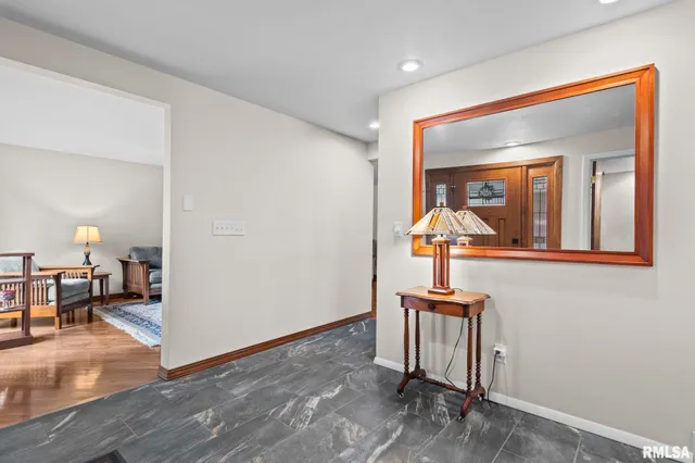 $399,000 | 2316 South Willemore Avenue, Springfield, IL 62704