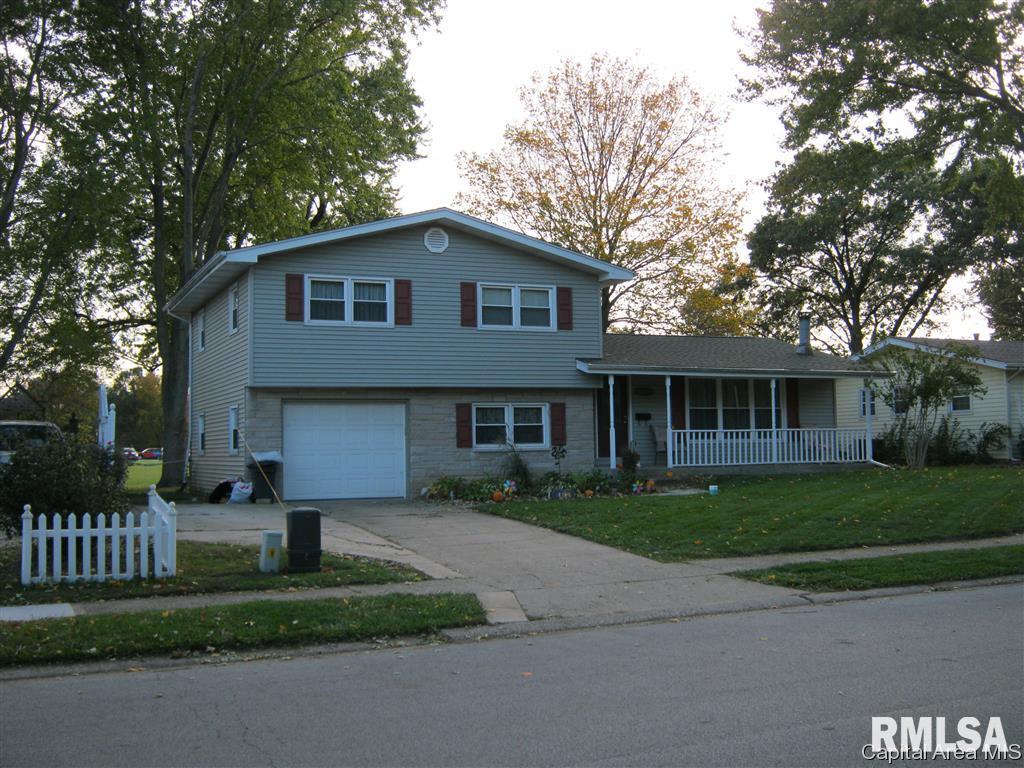 2612 Churchill Road Springfield, IL 62702 - Photo 1 of 20