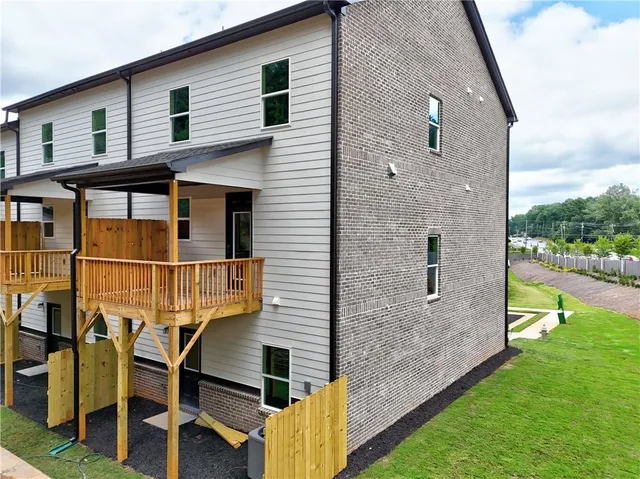 $434,950 | 2 Rock Pk Way, Unit 13, Tucker, GA 30084