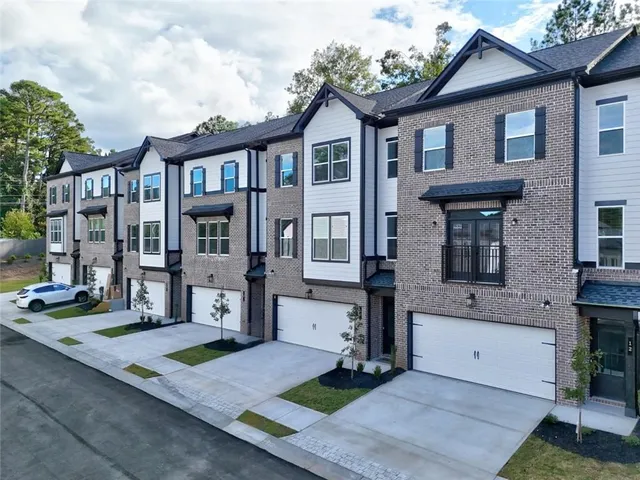 $434,950 | 2 Rock Pk Way, Unit 13, Tucker, GA 30084