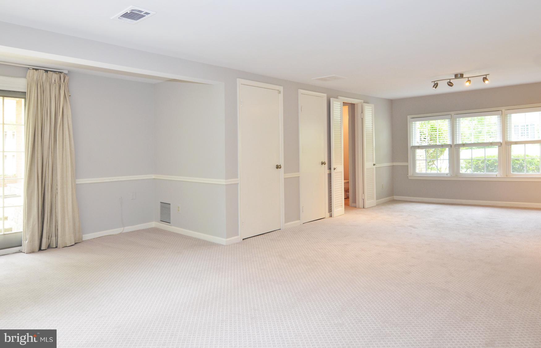 7208 Marbury Road Bethesda, MD 20817 - Photo 16 of 30 Family Room