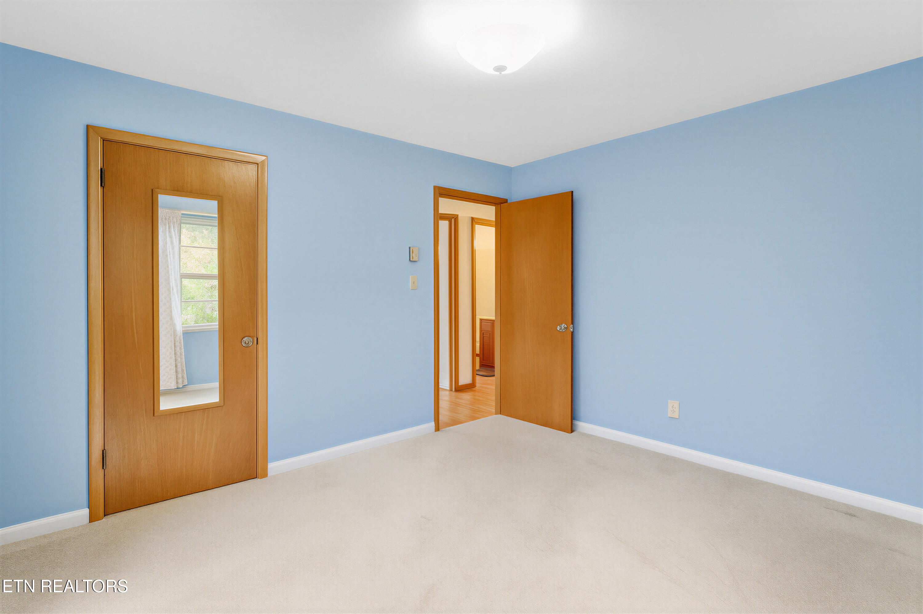 217 Arms Road Knoxville, TN 37924 - Photo 13 of 29 Bedroom_02