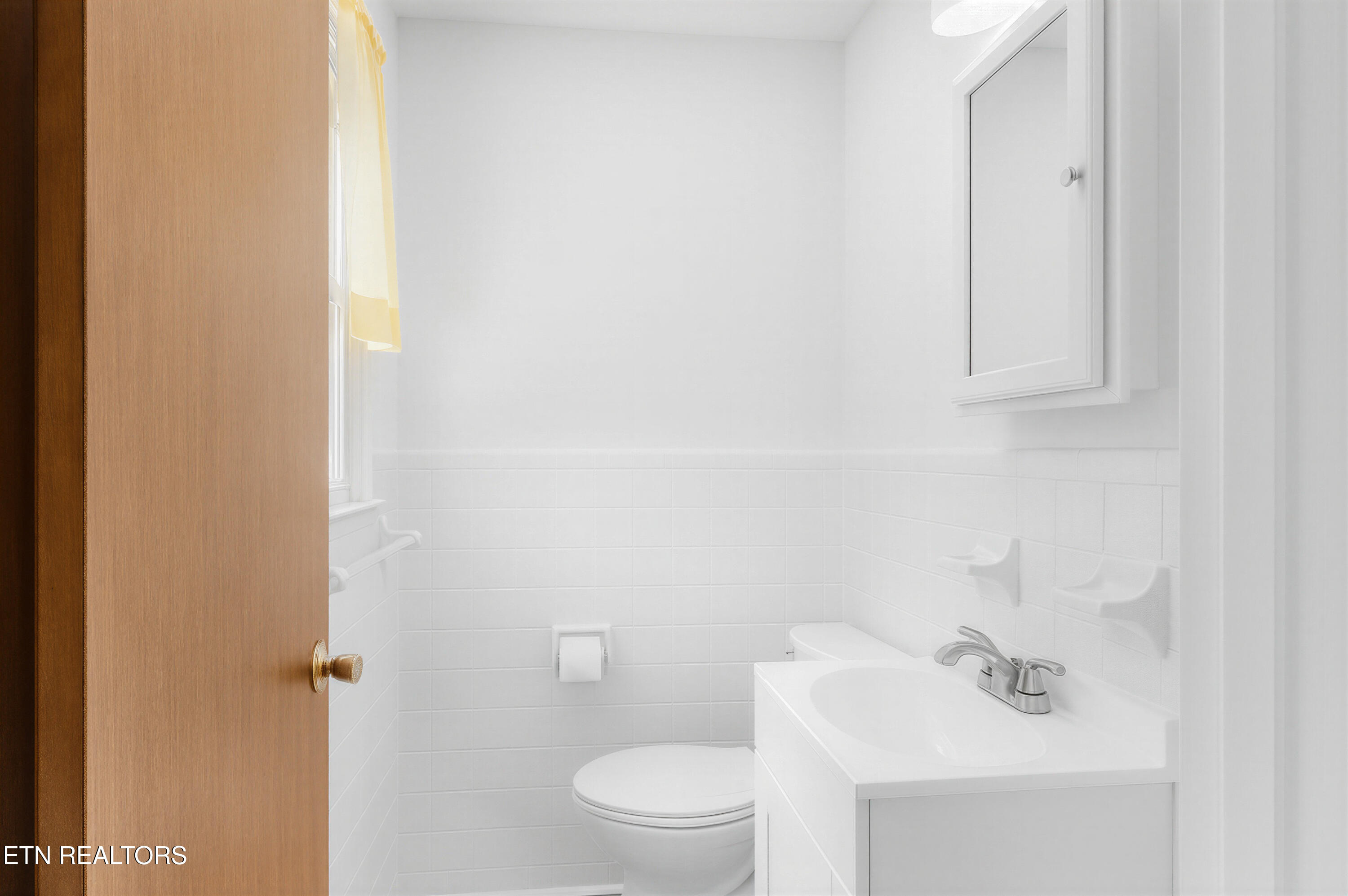 217 Arms Road Knoxville, TN 37924 - Photo 18 of 29 Half Bath