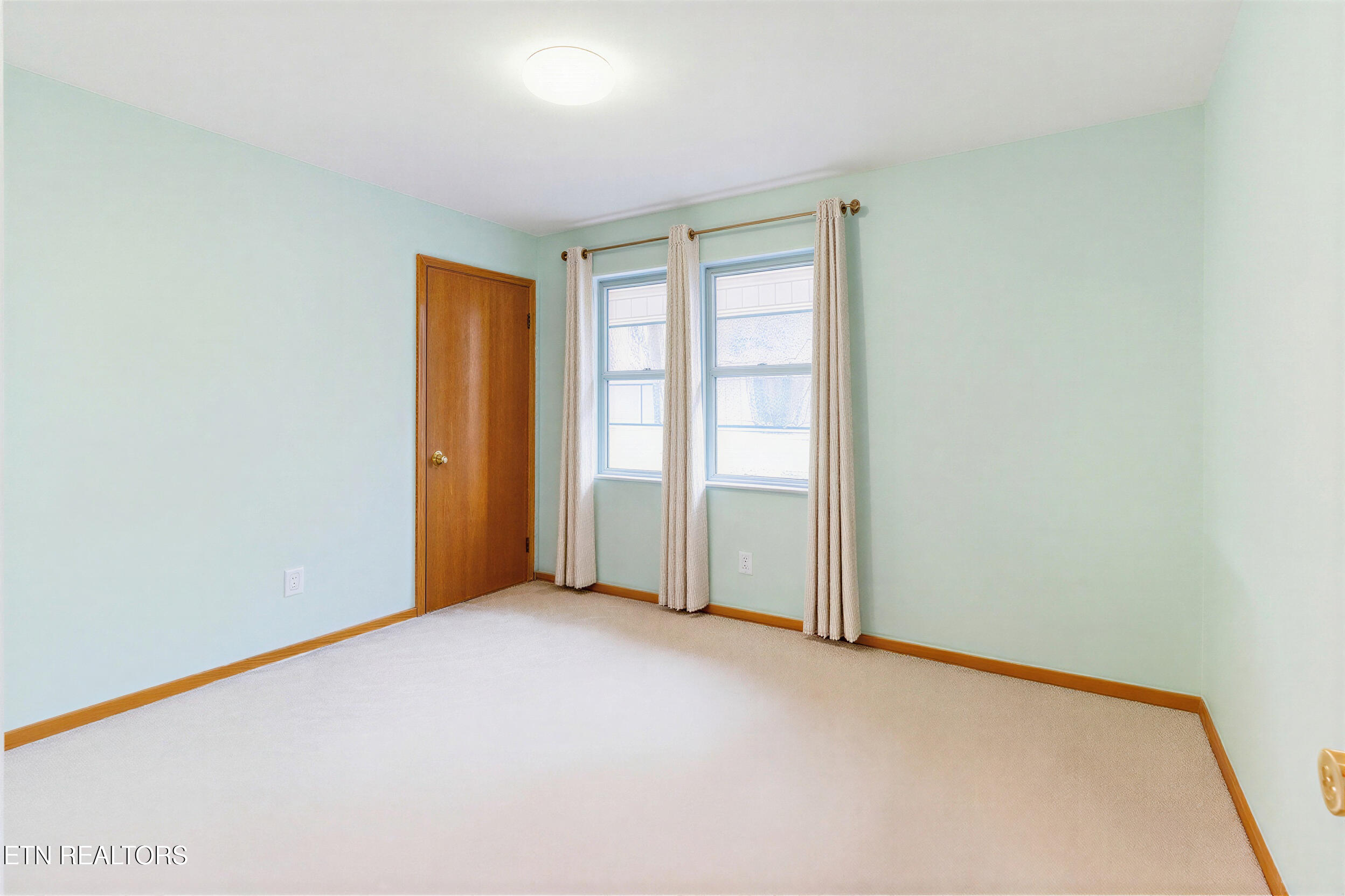 217 Arms Road Knoxville, TN 37924 - Photo 21 of 29 bedroom_04