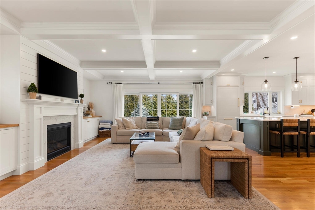 40 Foley Beach Road Hingham, MA 02043 - Photo 8 of 42