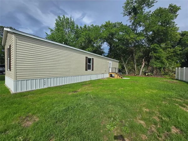 $1,600 | 24048 Ermine Road, Astor, FL 32102