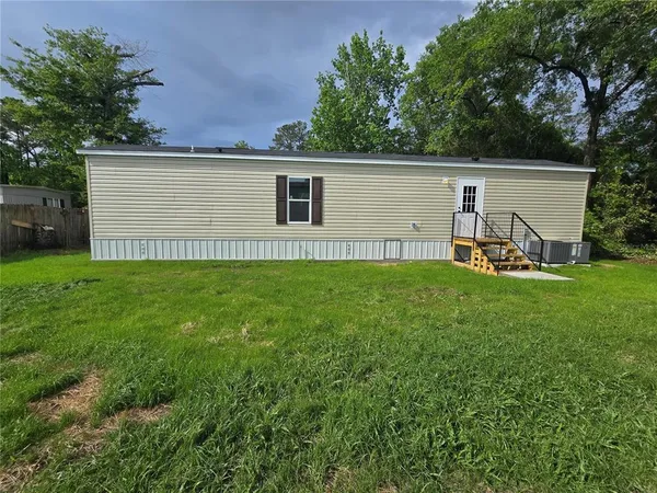 $1,600 | 24048 Ermine Road, Astor, FL 32102