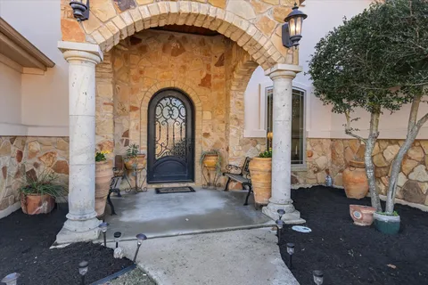 $879,500 | 117 View Drive, Georgetown, TX 78628