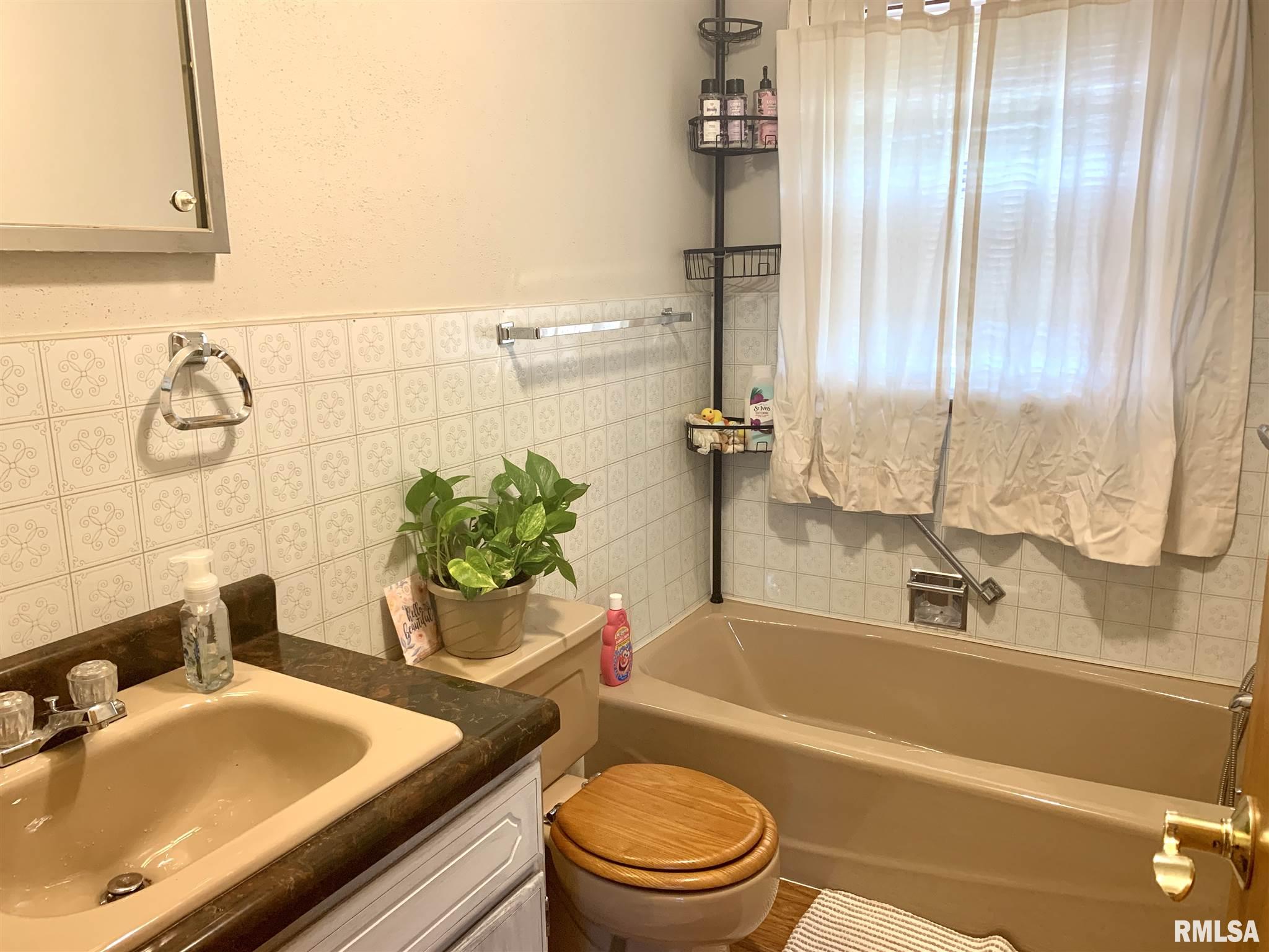 13120 Lake Of Egypt Road Marion, IL 62959 - Photo 18 of 37 Gallery Image 18