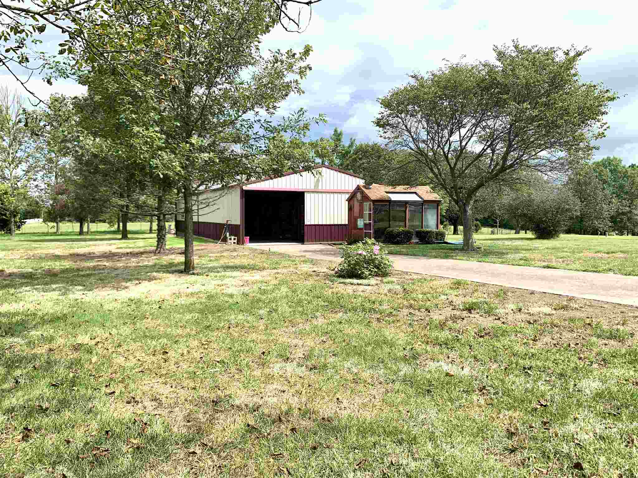 13120 Lake Of Egypt Road Marion, IL 62959 - Photo 23 of 37 Gallery Image 23