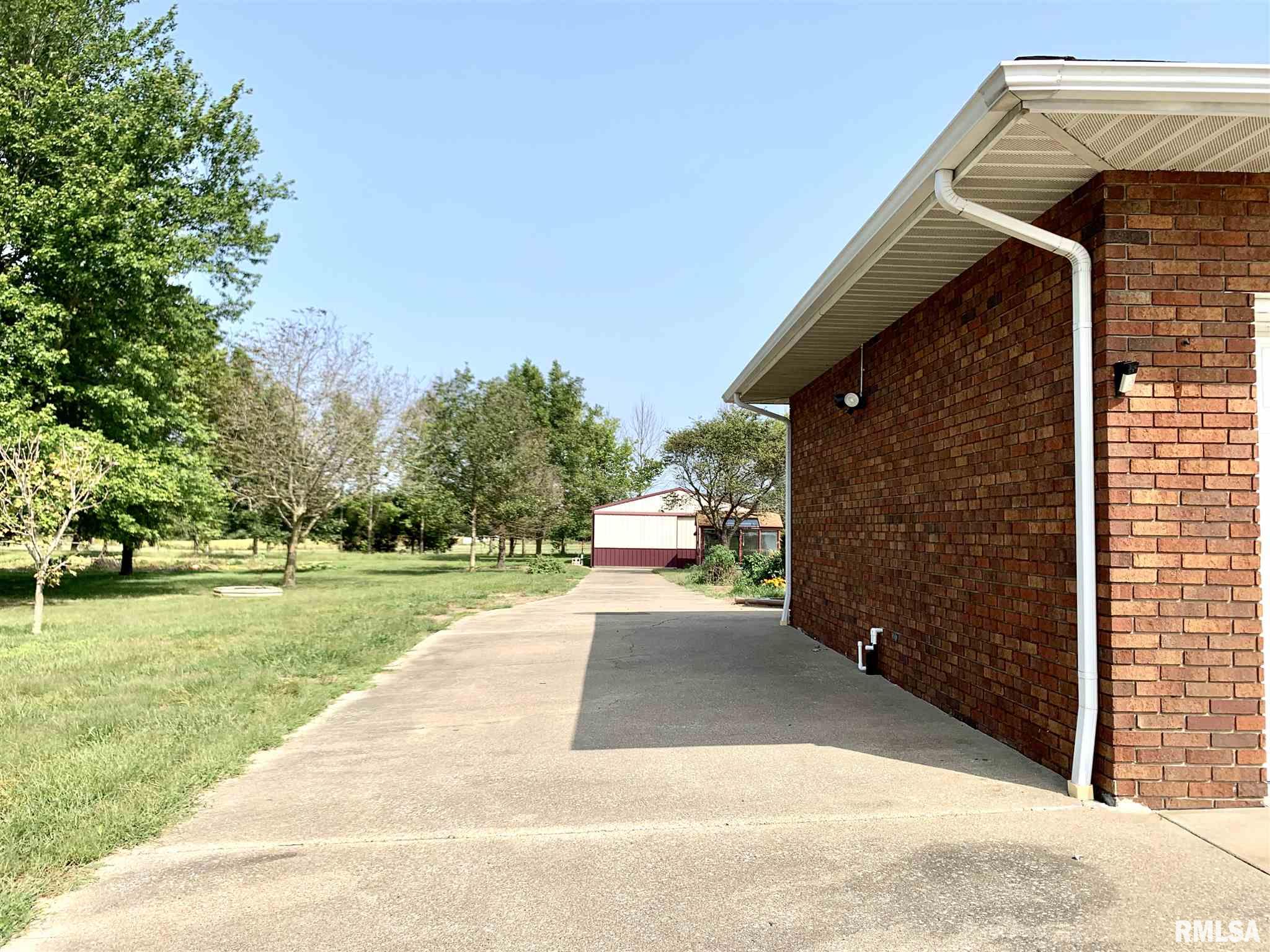 13120 Lake Of Egypt Road Marion, IL 62959 - Photo 5 of 37 Gallery Image 5