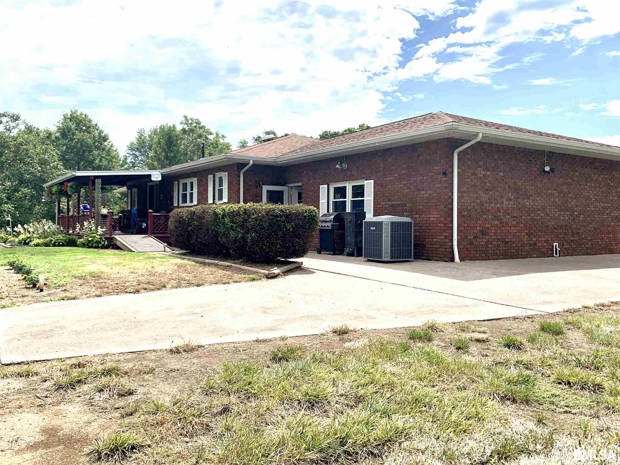 13120 Lake Of Egypt Road Marion, IL 62959 - Photo 6 of 37 Gallery Image 6