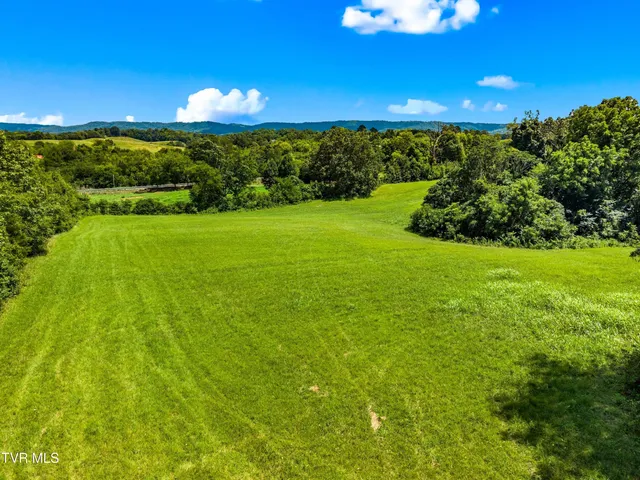 $264,900 | 6899 Beacon Light Road, Unit 1, Whitesburg, TN 37891