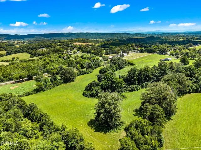 $264,900 | 6899 Beacon Light Road, Unit 1, Whitesburg, TN 37891