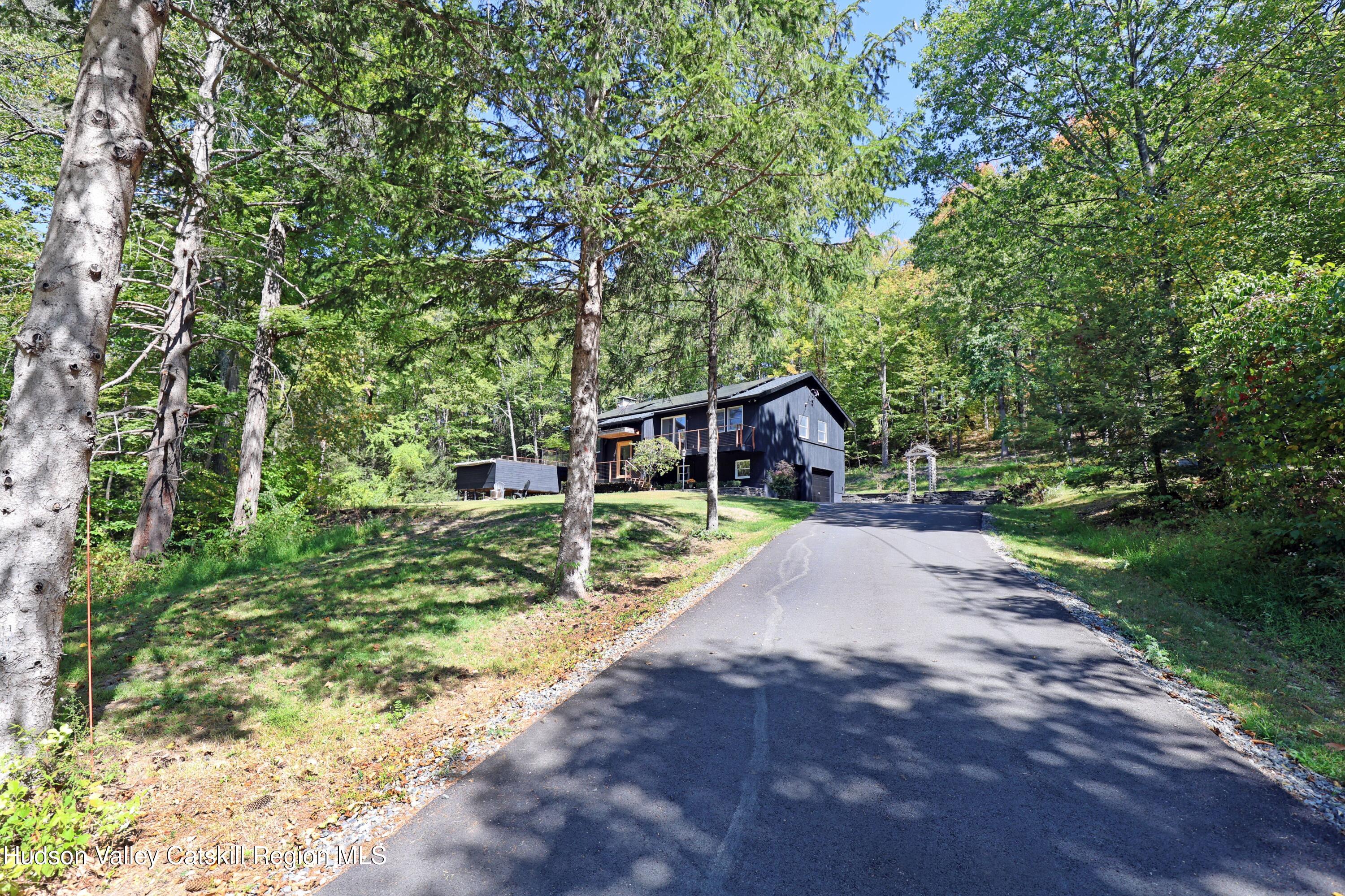 14 Mountain Valley Road Olive, NY 12412 - Photo 3 of 32 IMG_147611