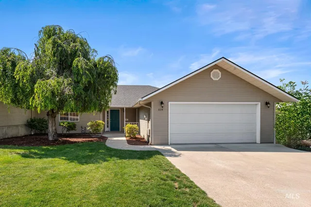 $369,900 | 824 15th Avenue, Lewiston, ID 83501