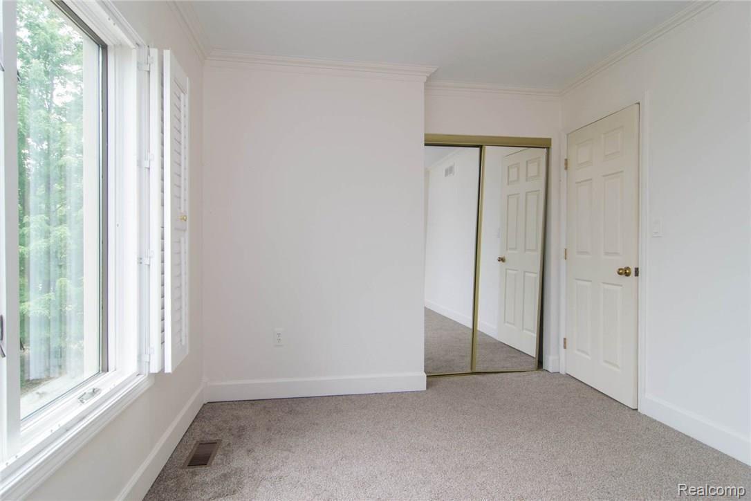 50899 Hanford Road Canton, MI 48187 - Photo 37 of 81 DSC_1149.jpg