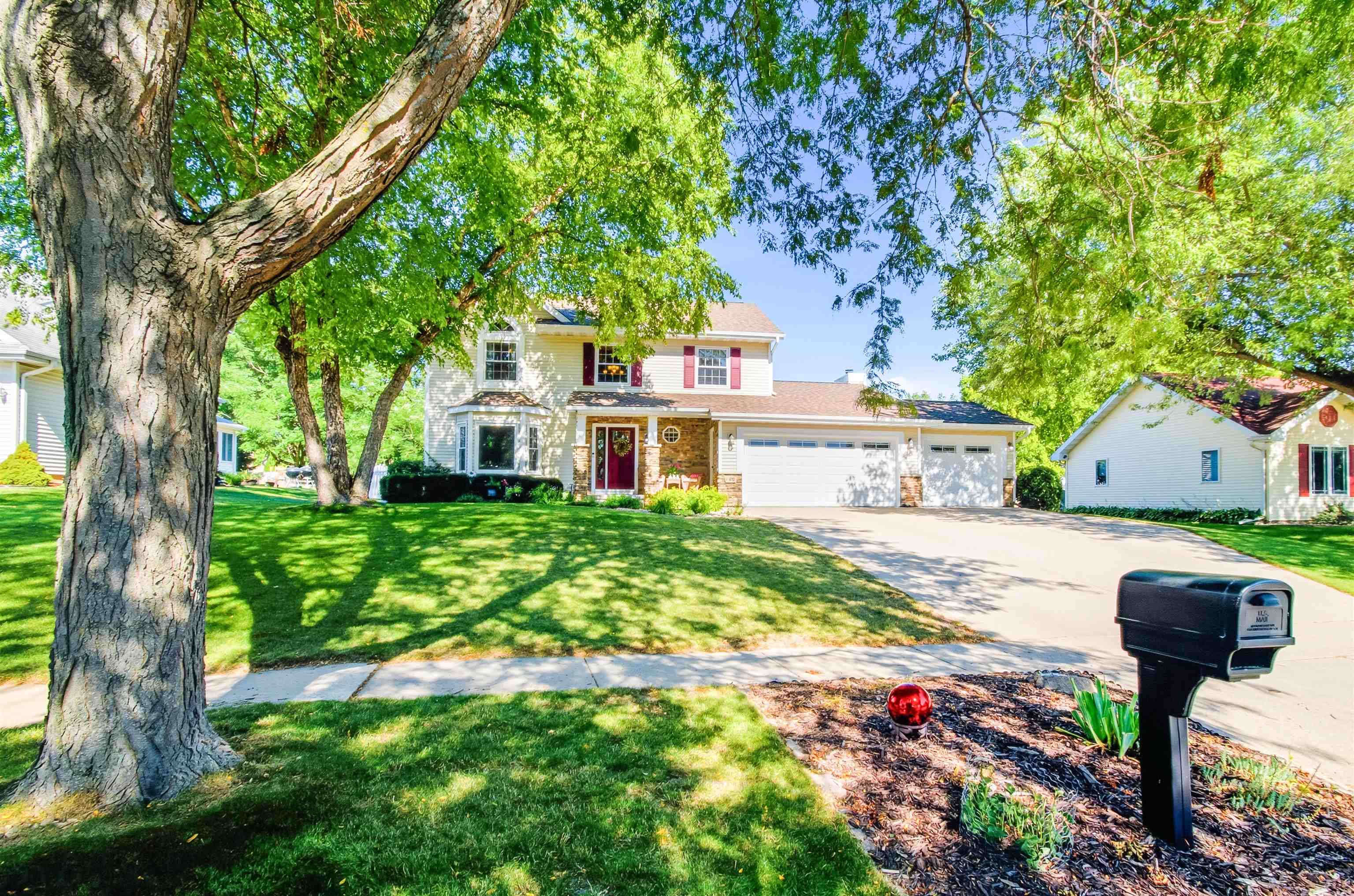 412 Bonnie Road Cottage Grove, WI 53527 - Photo 1 of 48