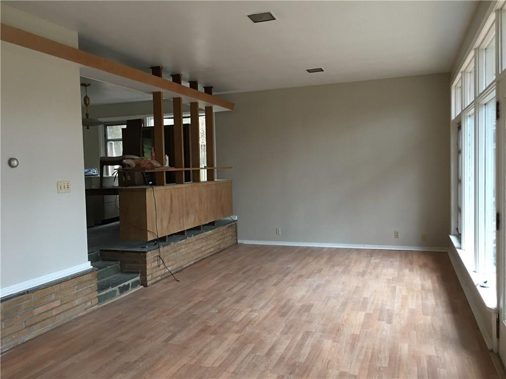 8041 Edwood Road Pittsburgh, PA 15237 - Photo 3 of 16 Gallery Image 3