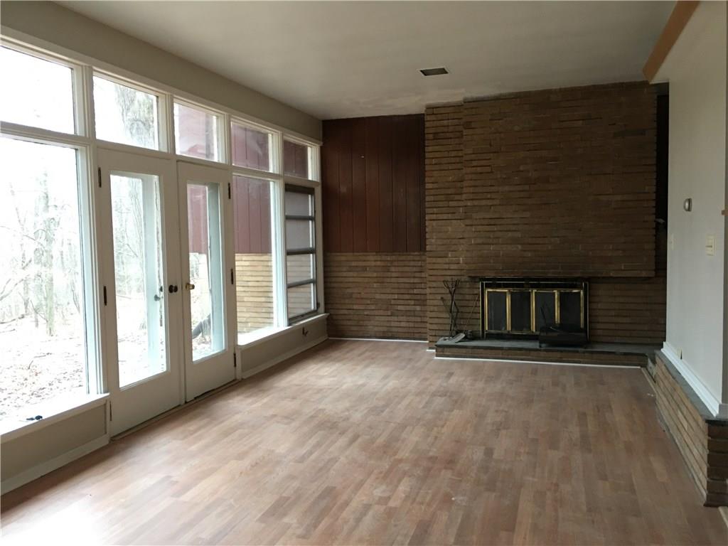 8041 Edwood Road Pittsburgh, PA 15237 - Photo 4 of 16 Gallery Image 4