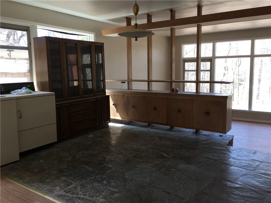 8041 Edwood Road Pittsburgh, PA 15237 - Photo 6 of 16 Gallery Image 6