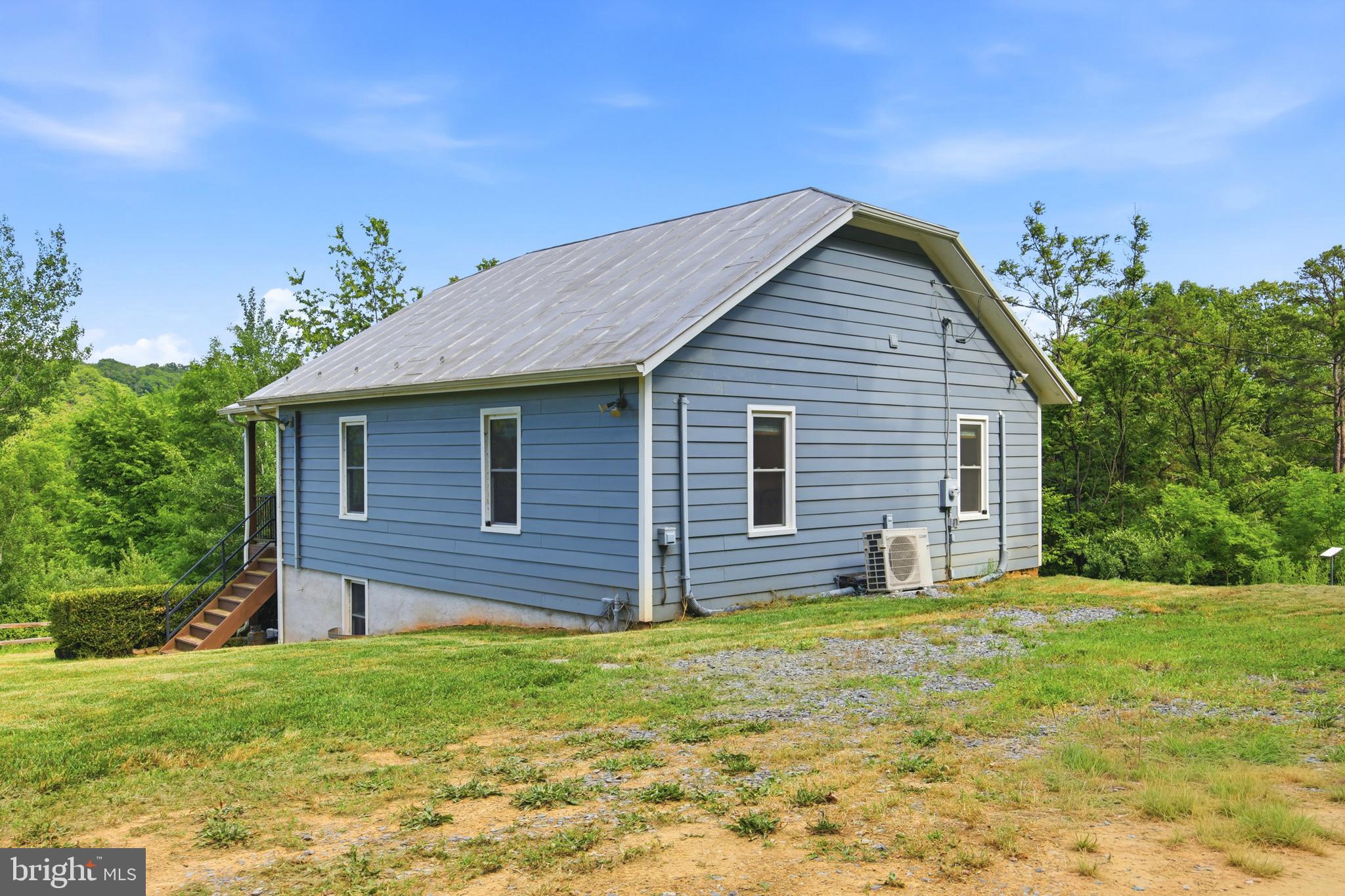 527 Panhandle Road Bentonville, VA 22610 - Photo 30 of 51