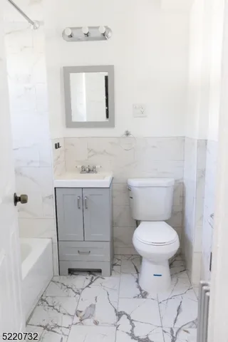 $2,500 | 45 Maple Avenue, Wallington, NJ 07057