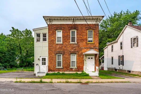 $232,000 | 177 Florida Avenue, Amsterdam, NY 12010