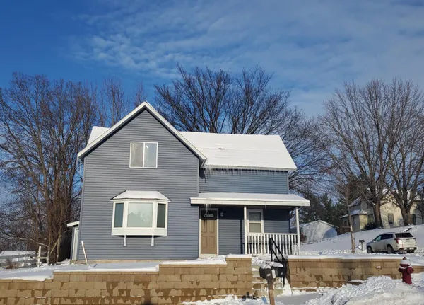 $182,000 | 221 Bridge Street, Le Sueur, MN 56058