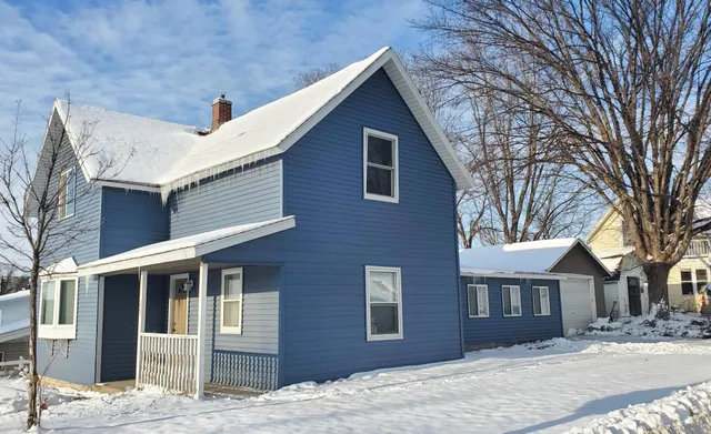 $185,000 | 221 Bridge Street, Le Sueur, MN 56058