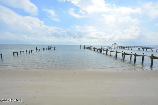 $799,000 | 139 Sound Point Drive, Harkers Island, NC 28531