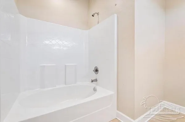 $2,200 | 3501 Mossy Oak Villas Circle, Pensacola, FL 32514