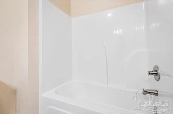 $2,200 | 3501 Mossy Oak Villas Circle, Pensacola, FL 32514