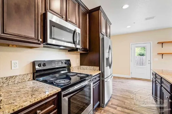 $2,200 | 3501 Mossy Oak Villas Circle, Pensacola, FL 32514