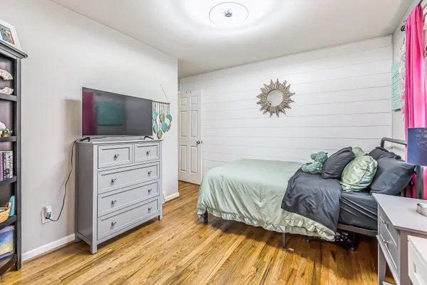 $409,900 | 15507 Williams Street, Livonia, MI 48154