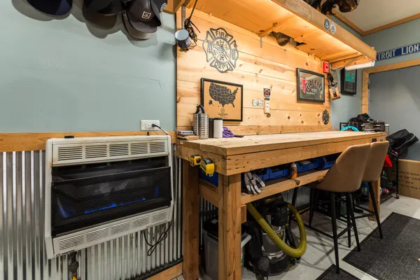 $409,900 | 15507 Williams Street, Livonia, MI 48154