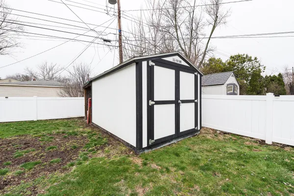 $409,900 | 15507 Williams Street, Livonia, MI 48154