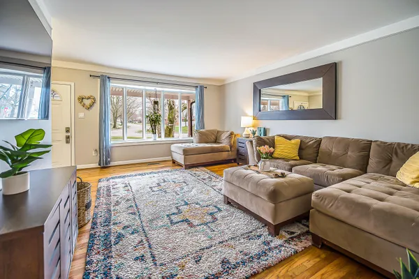 $409,900 | 15507 Williams Street, Livonia, MI 48154