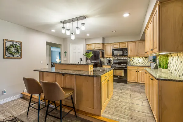 $409,900 | 15507 Williams Street, Livonia, MI 48154