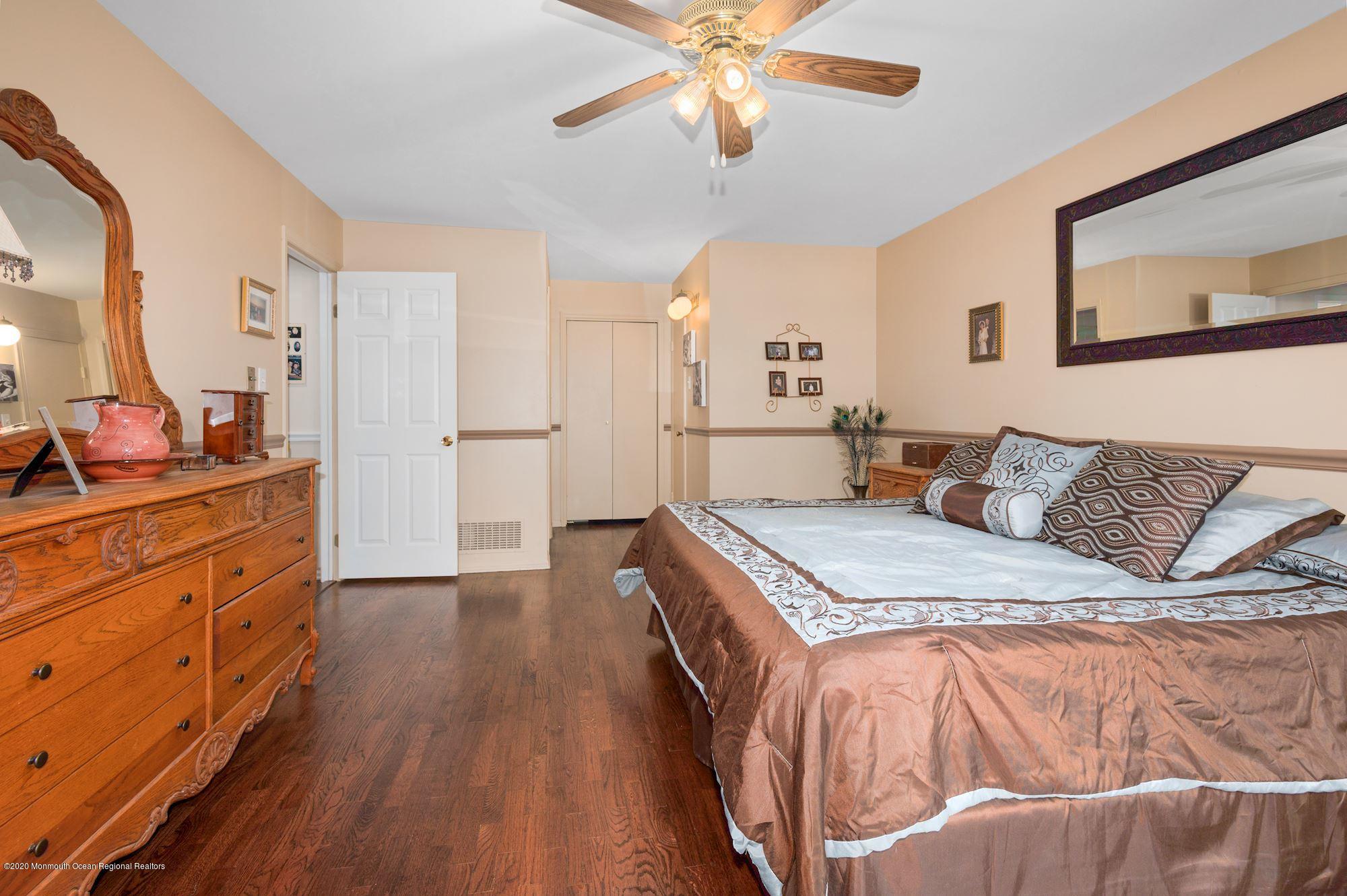 7 Lancelot Road Manalapan, NJ 07726 - Photo 16 of 31 Master Bedroom