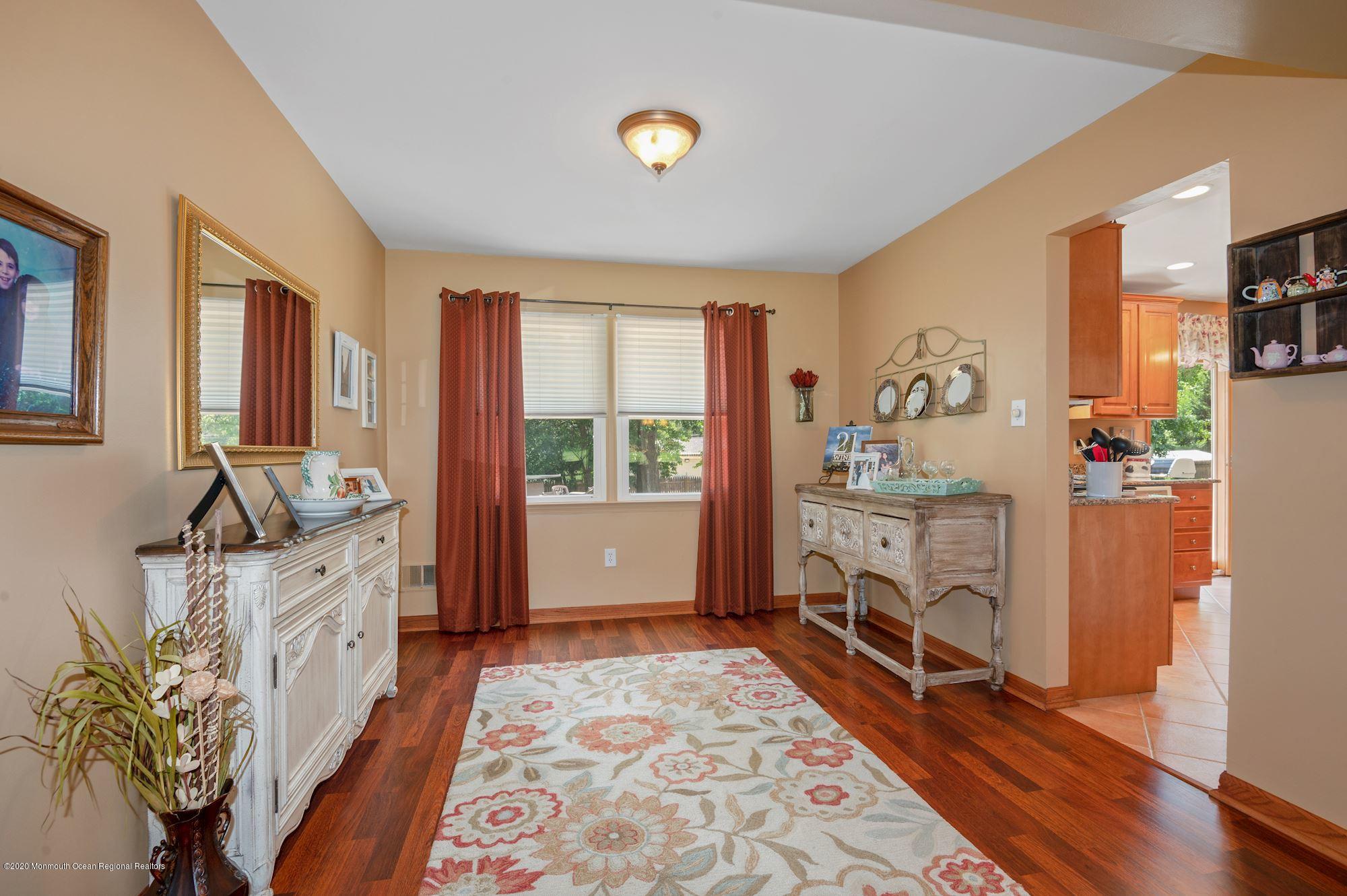 7 Lancelot Road Manalapan, NJ 07726 - Photo 10 of 31 Dining Room