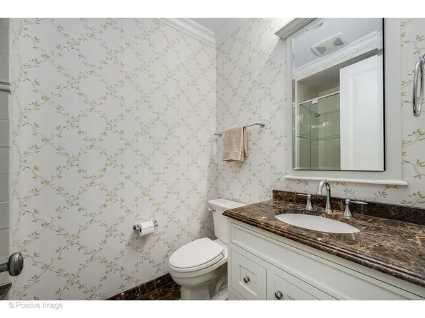 $20,000 | 446 West Huron Street, Chicago, IL 60654