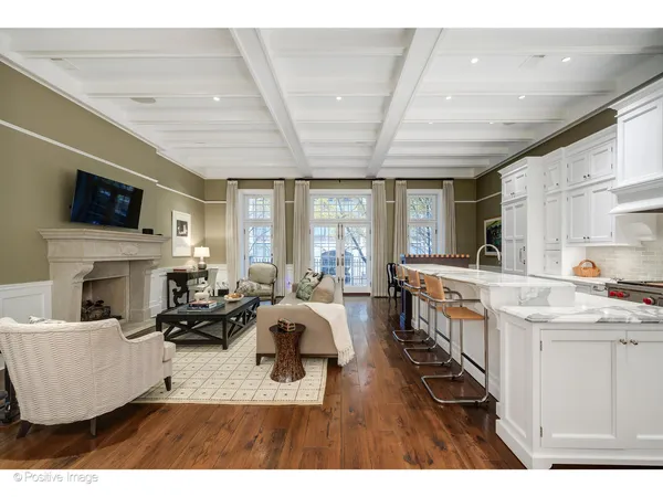 $20,000 | 446 West Huron Street, Chicago, IL 60654