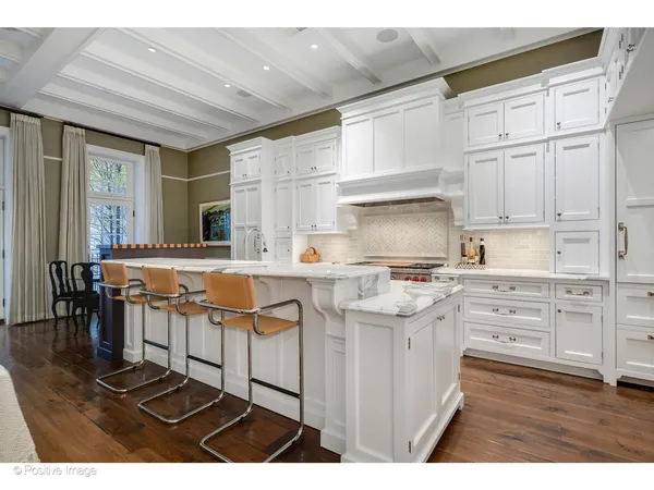 $20,000 | 446 West Huron Street, Chicago, IL 60654