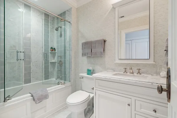 $20,000 | 446 West Huron Street, Chicago, IL 60654